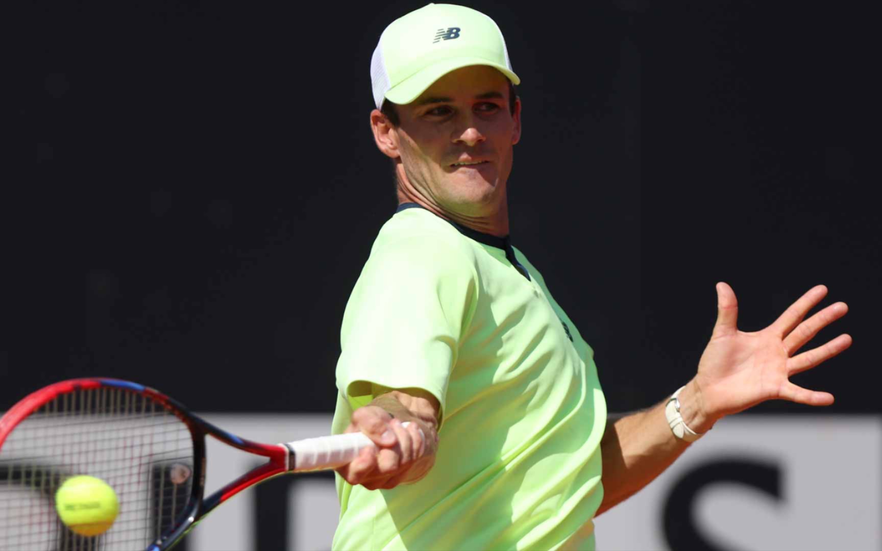 表明他拥抱 表明他拥抱