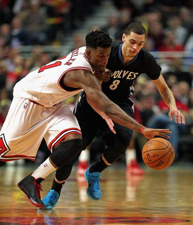 经历逆境并 经历逆境并