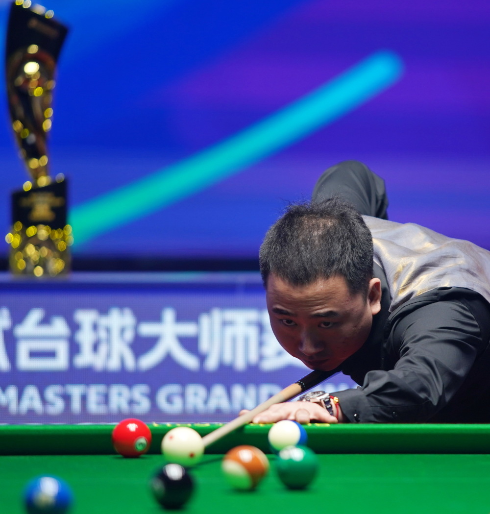 在防守端他 在防守端他